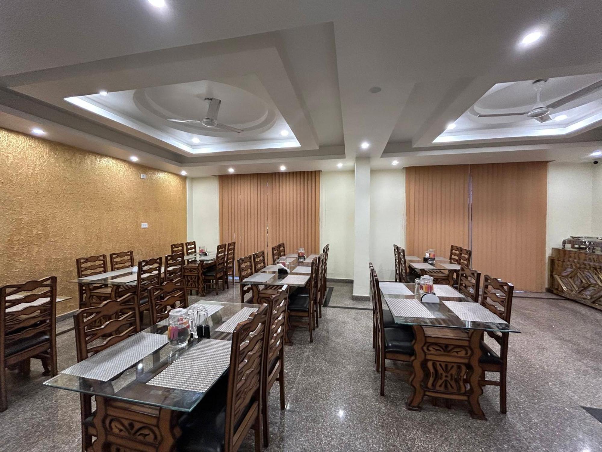 Fair Mount, Airport Road, Humhama Srinagar Hotel Kültér fotó