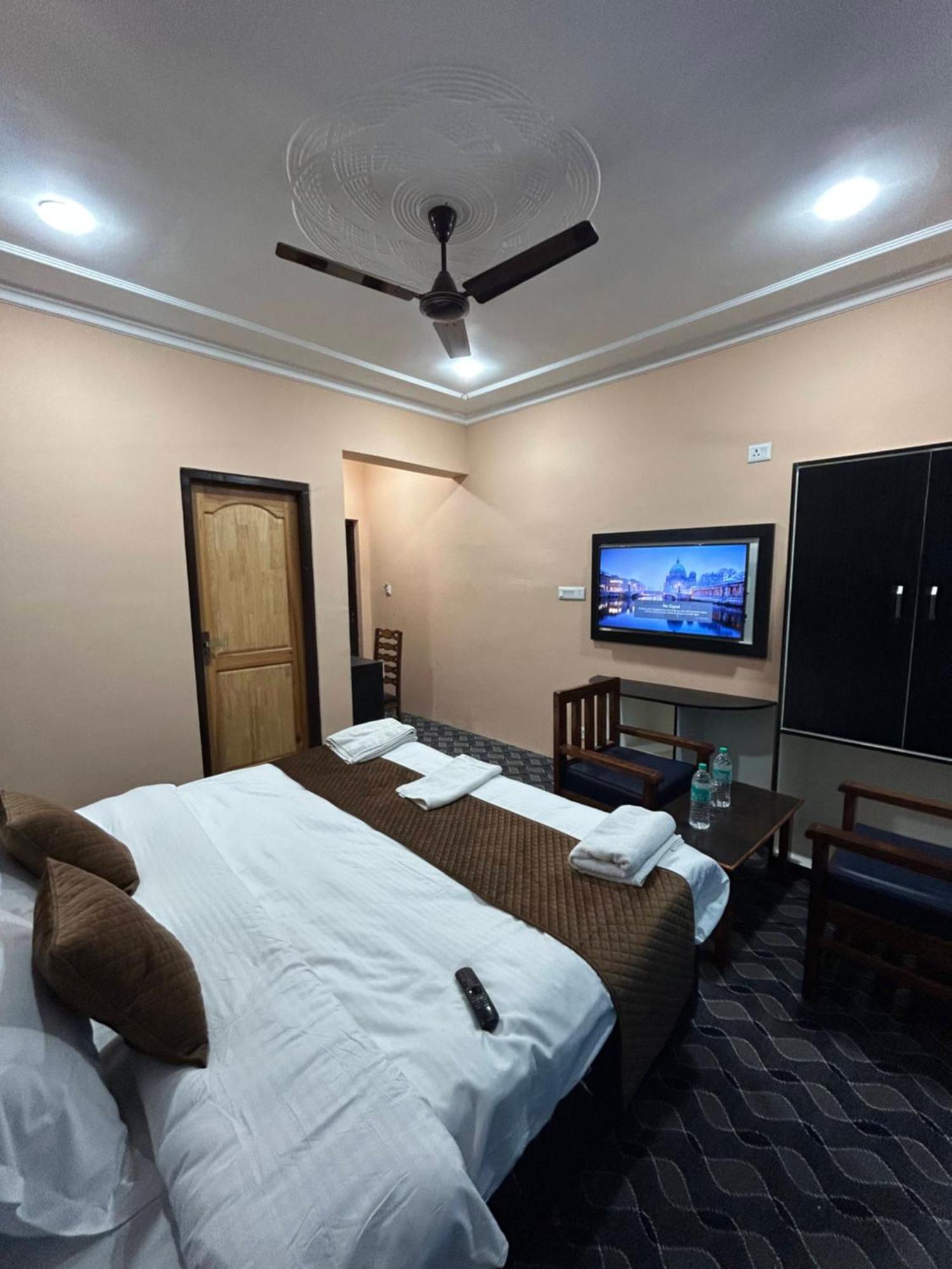 Fair Mount, Airport Road, Humhama Srinagar Hotel Szoba fotó