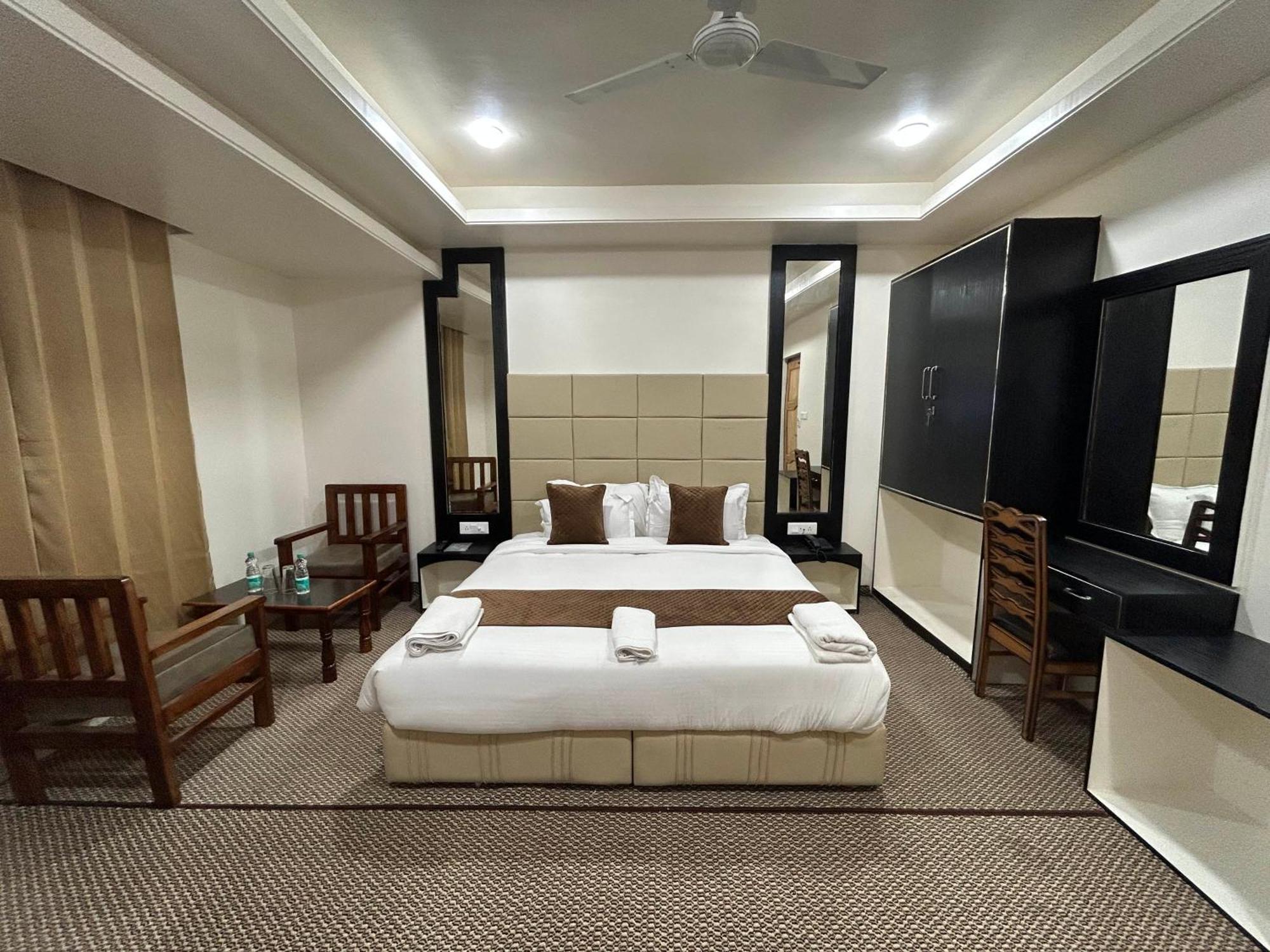 Fair Mount, Airport Road, Humhama Srinagar Hotel Szoba fotó